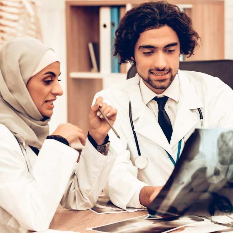جذب بیمار عرب؛ راهنمای جامع برای کلینیکهای زیبایی و پزشکی